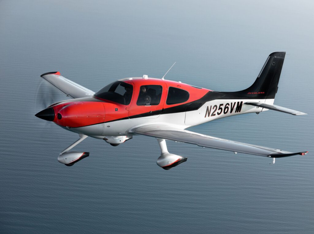 Learn to Fly with Cirrus Aircraft